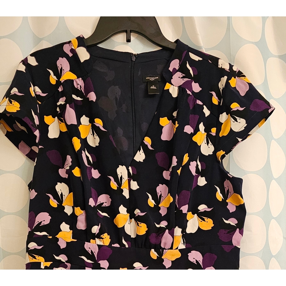 Ann Taylor Floral Dress - Picture 4 of 11